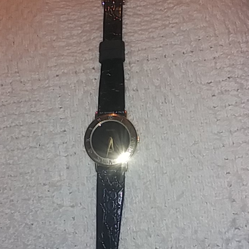 Gucci ladies watch